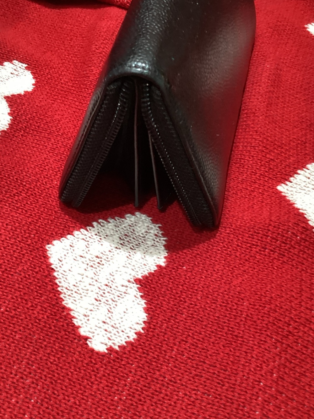 AUTHENTIC CHANEL Black Quilted CC Zip-Around Wallet Authentic - Picture 3 of 12